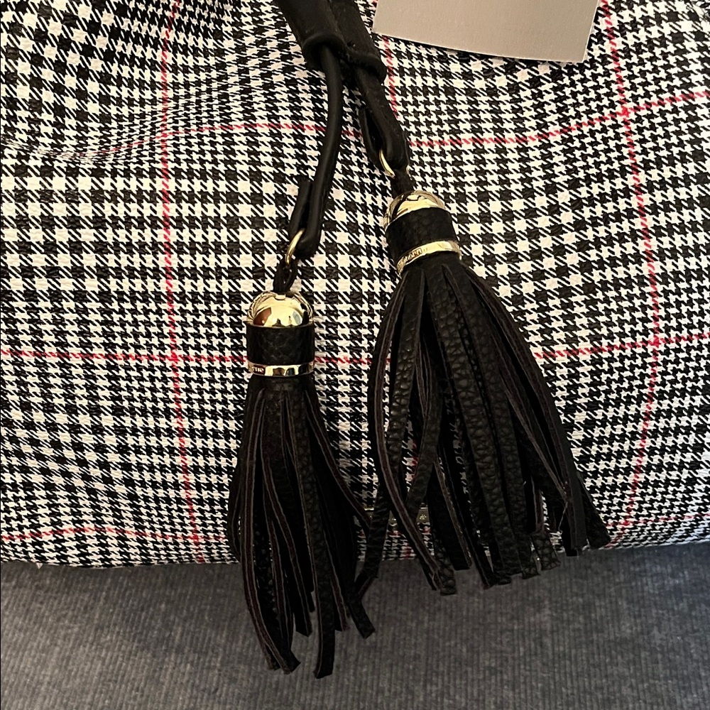 Liz Claiborne Houndstooth Shoulder Bag - Picture 3 of 8